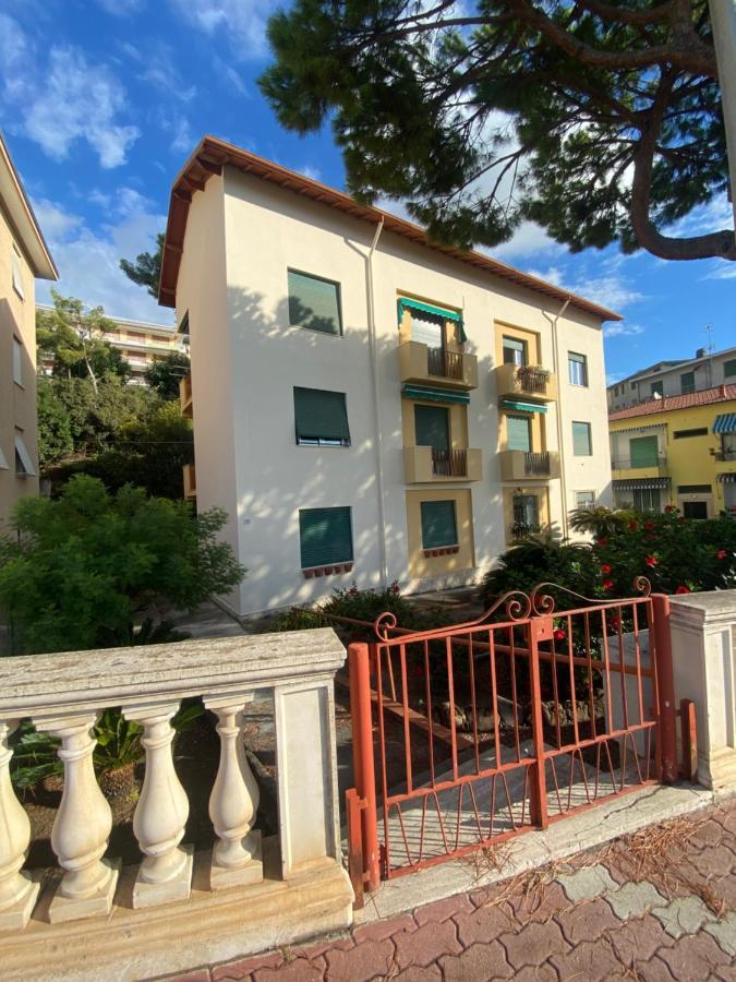 Casa Di Vavi Lejlighed Ospedaletti Eksteriør billede